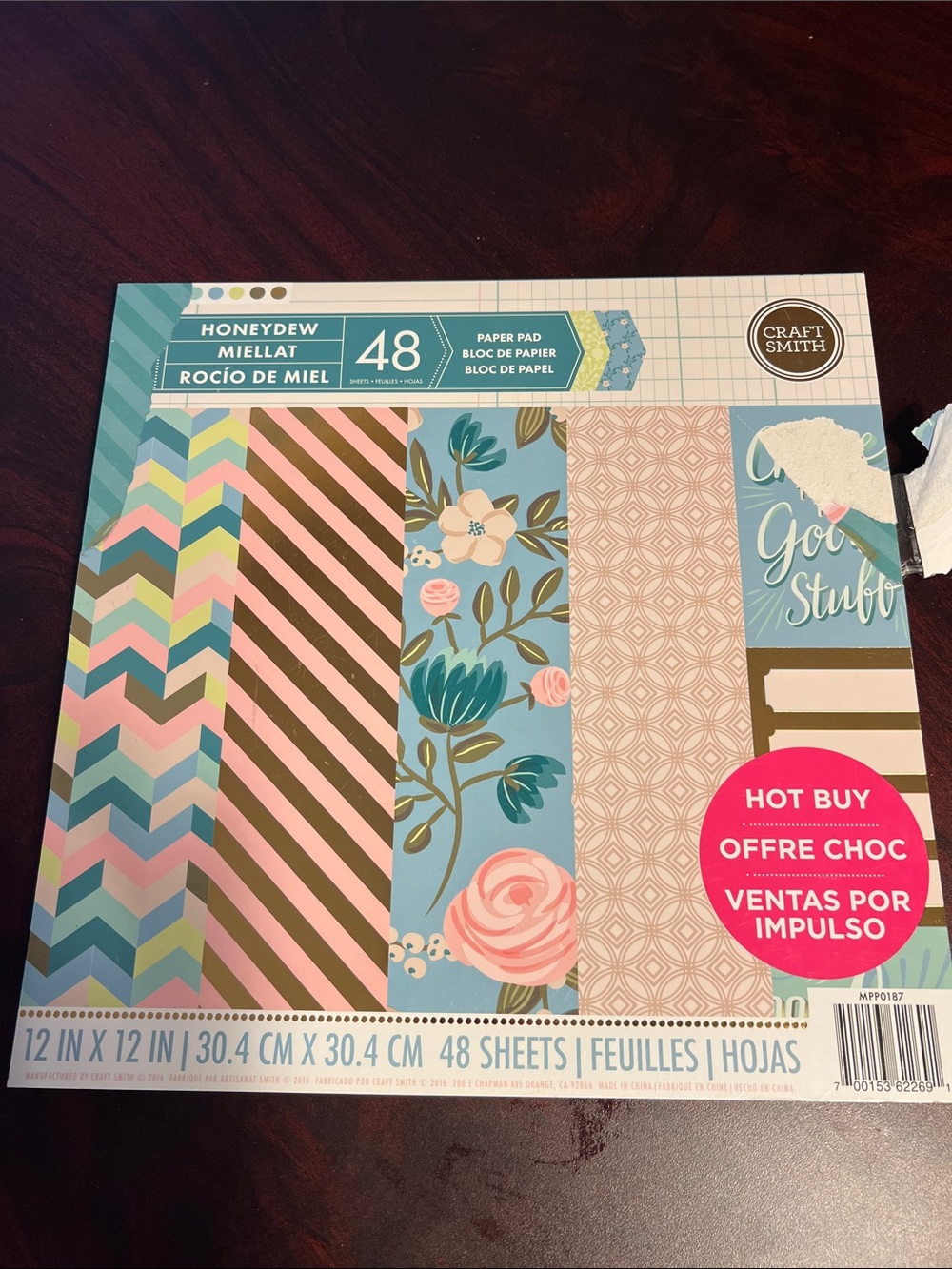 Scrapbook paper 12x12 - Floral & Chevron